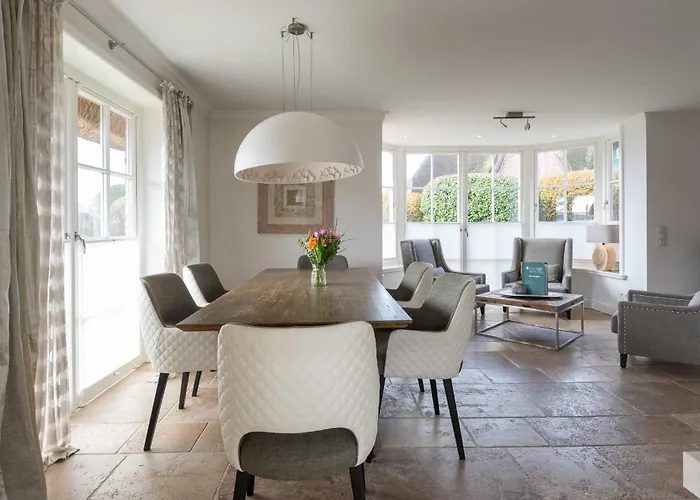 Semesterbostad Reet Strandhaus *